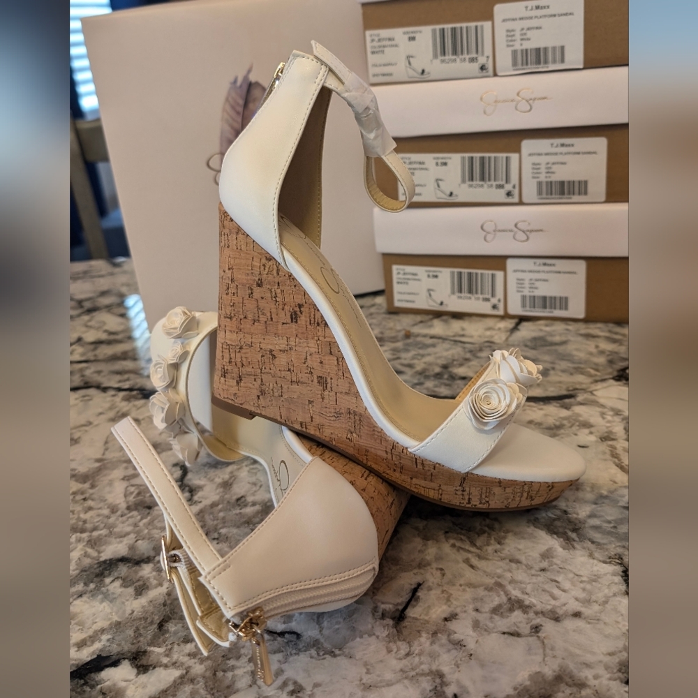 NIB Jessica Simpson Jeffina Leather Wedge Sandal